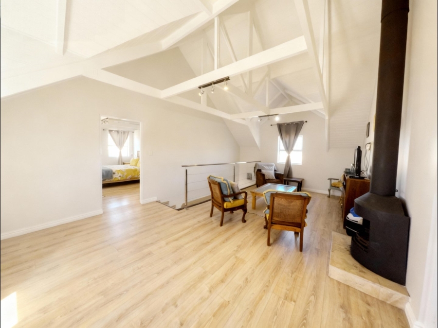 4 Bedroom Property for Sale in Westcliff Western Cape